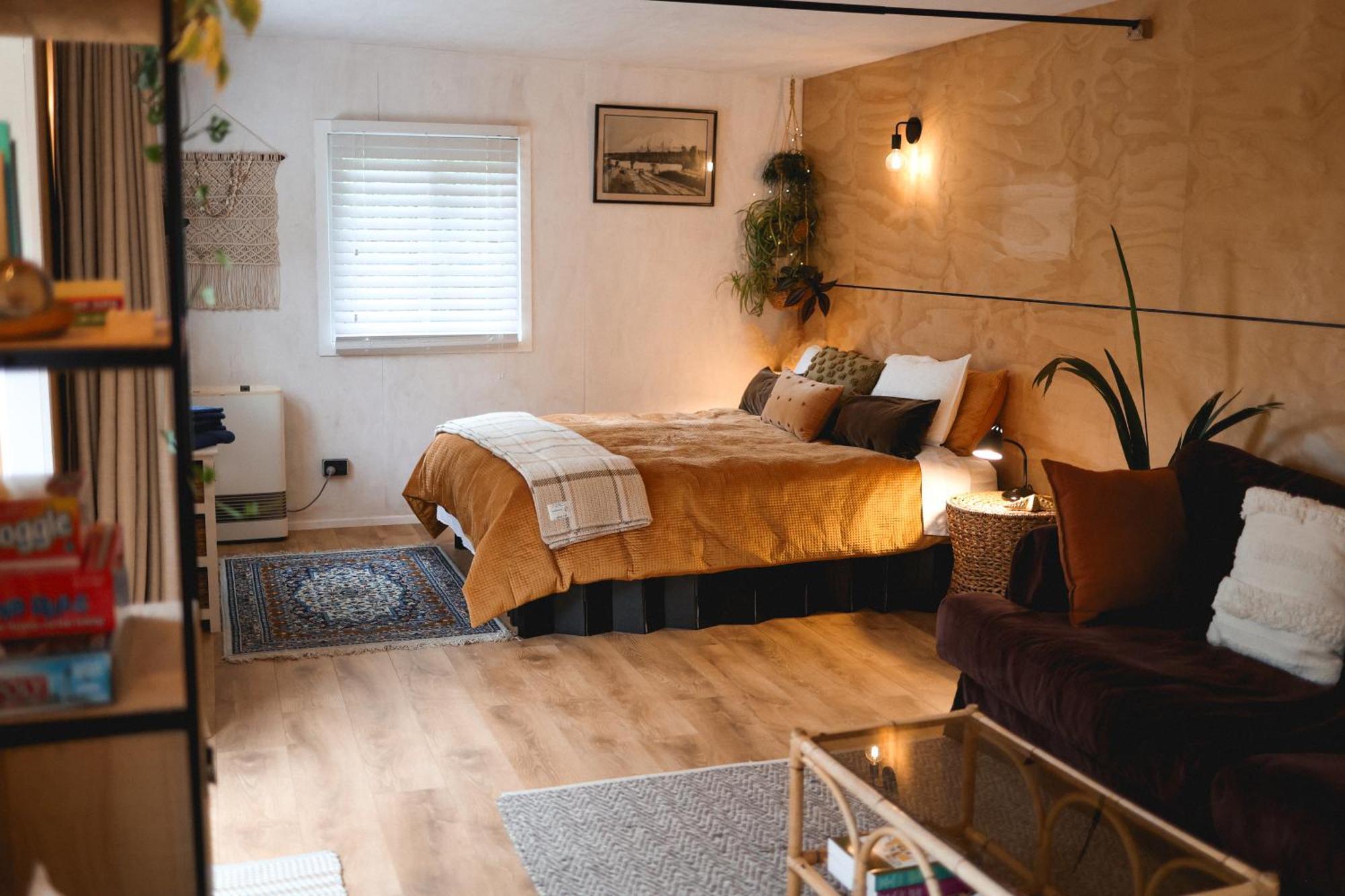 Kaitake Kabana - Unique, Off-Grid, Studio Retreat Oakura 外观 照片